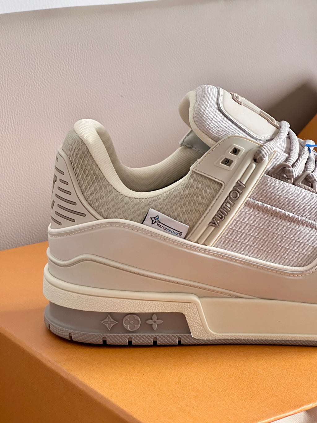 TRAINER Sneakers - LOUIS VUITTON