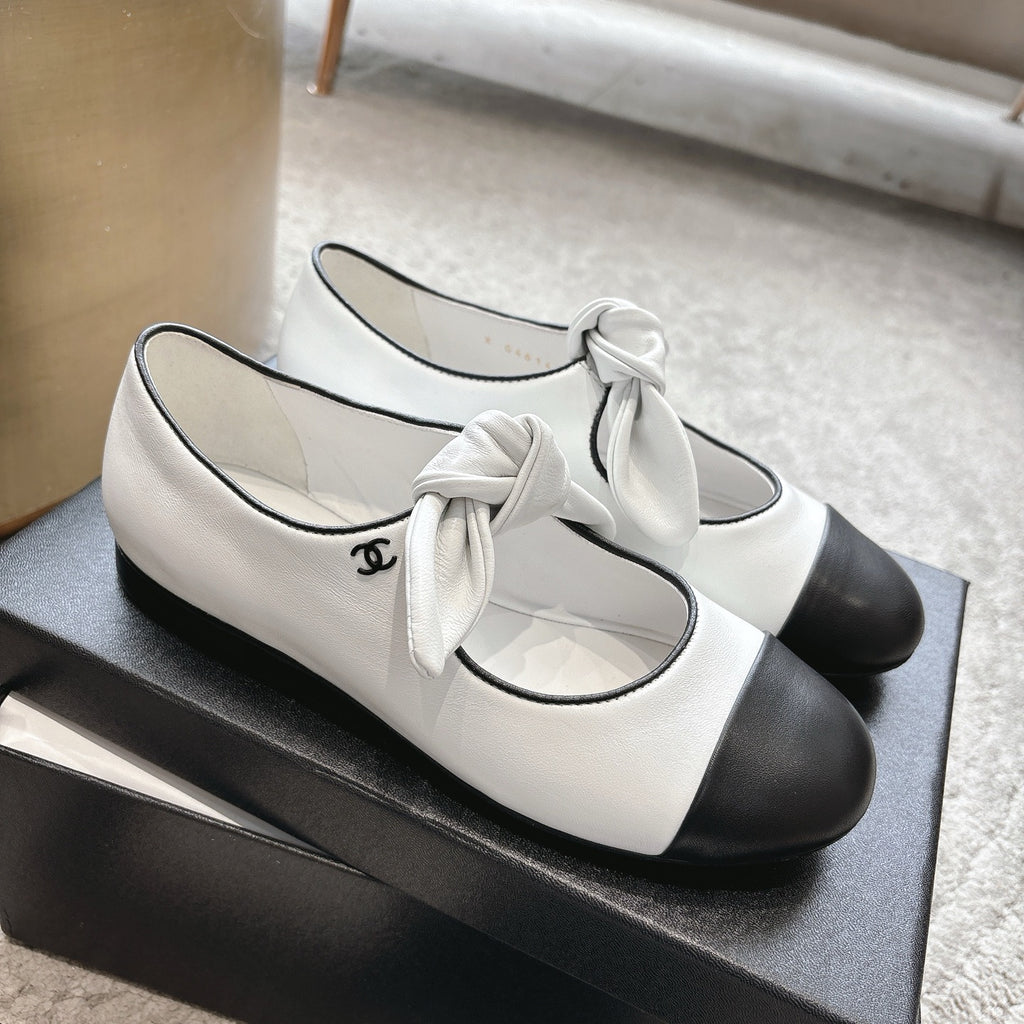 Mary Janes - CHANEL