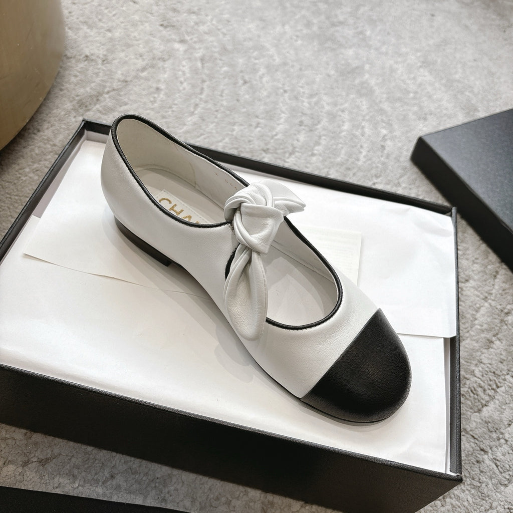 Mary Janes - CHANEL