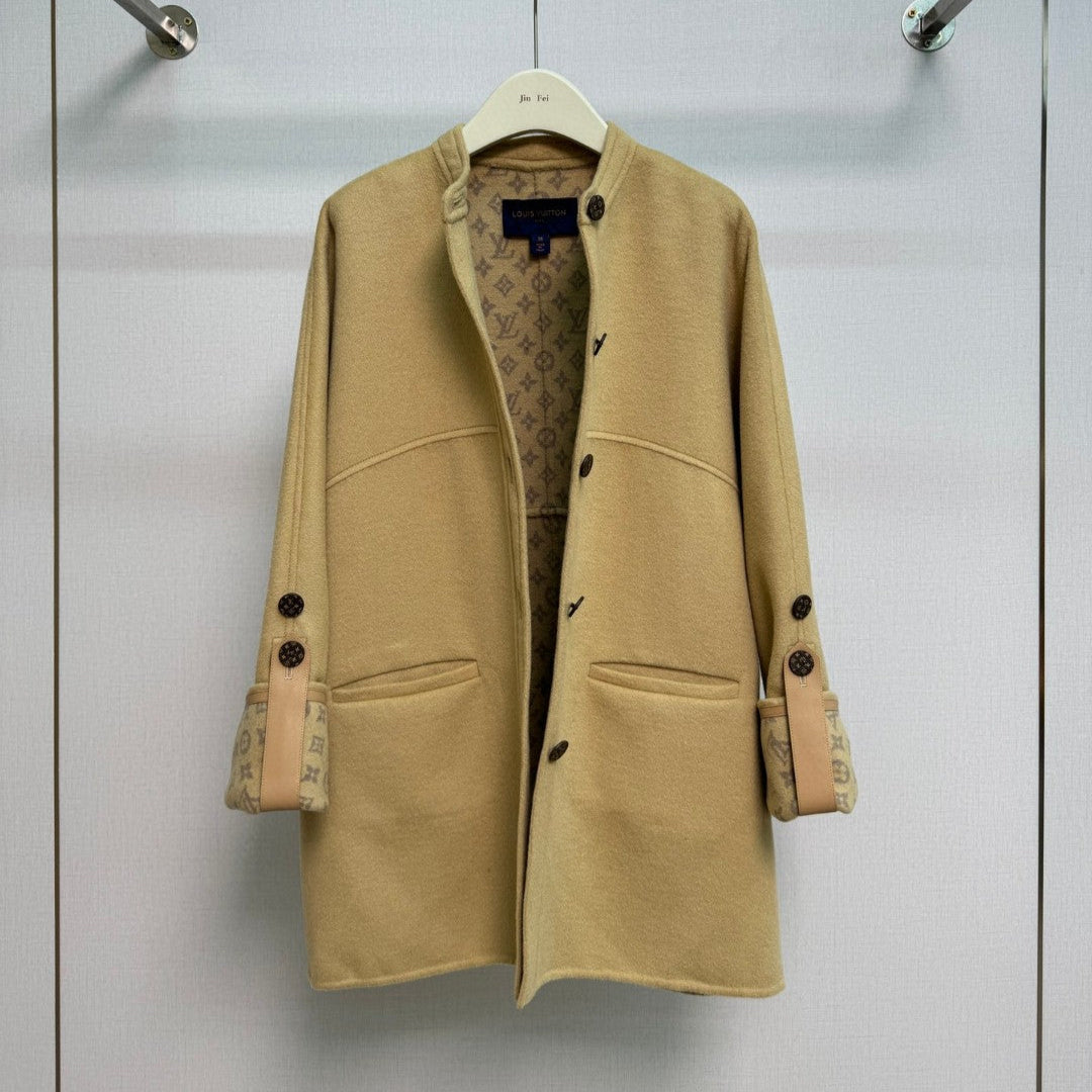 LV New double-sided coat collection - LOUIS VUITTON