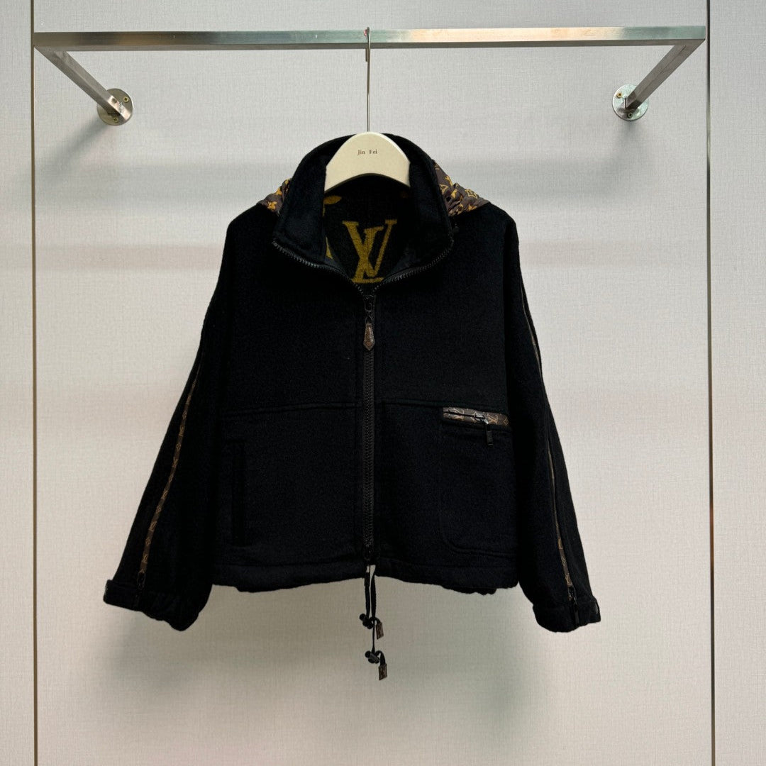 LV New double-sided coat collection - LOUIS VUITTON