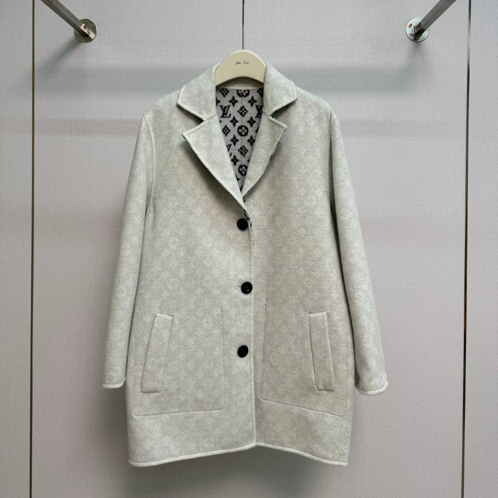 LV New double-sided coat collection - LOUIS VUITTON
