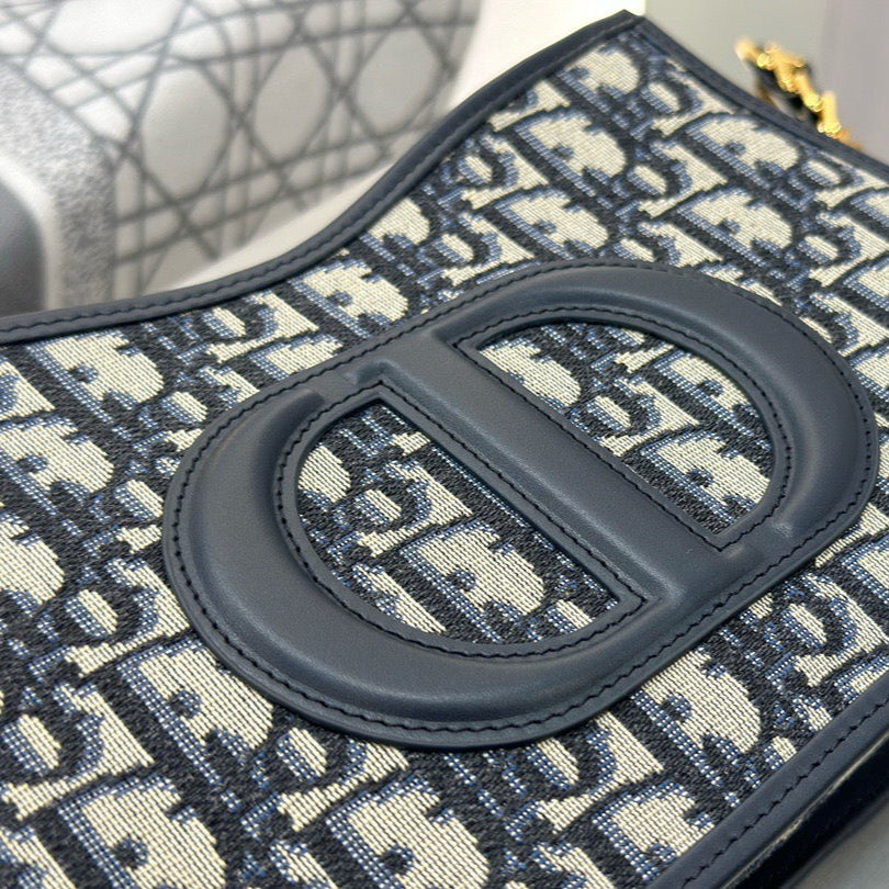 CD Signature Hobo - DIOR
