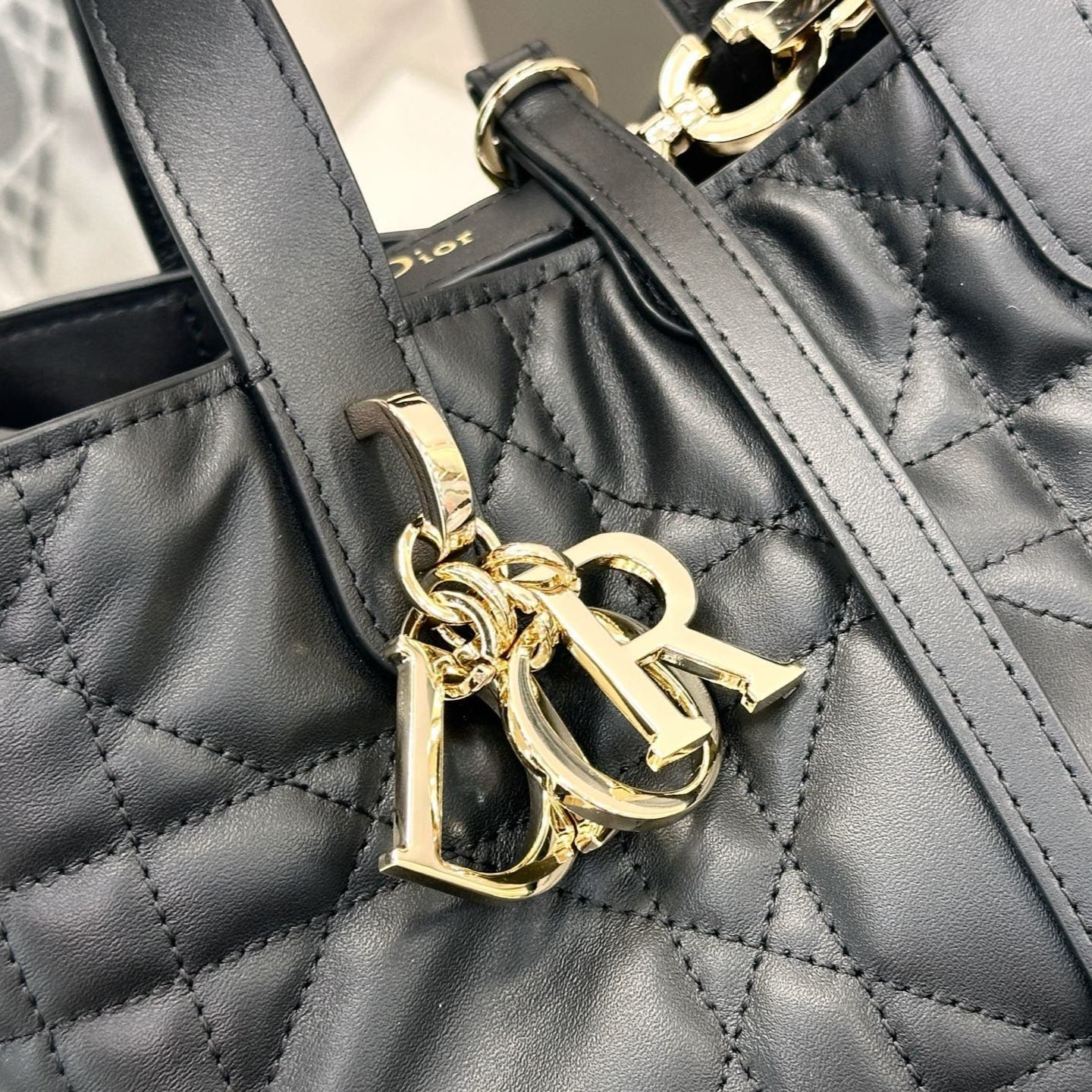 Toujours - DIOR