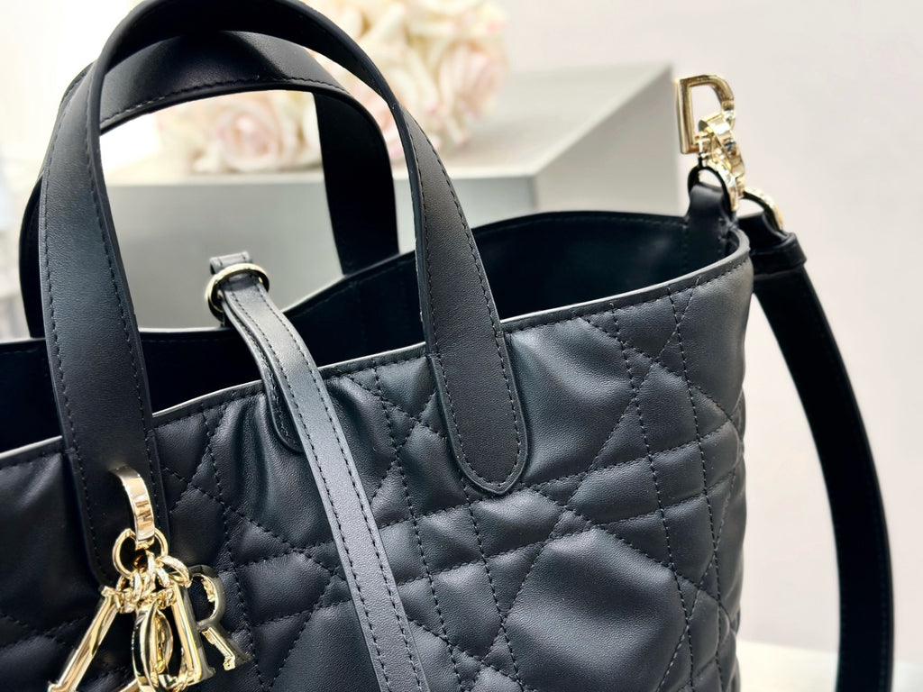 Toujours - DIOR