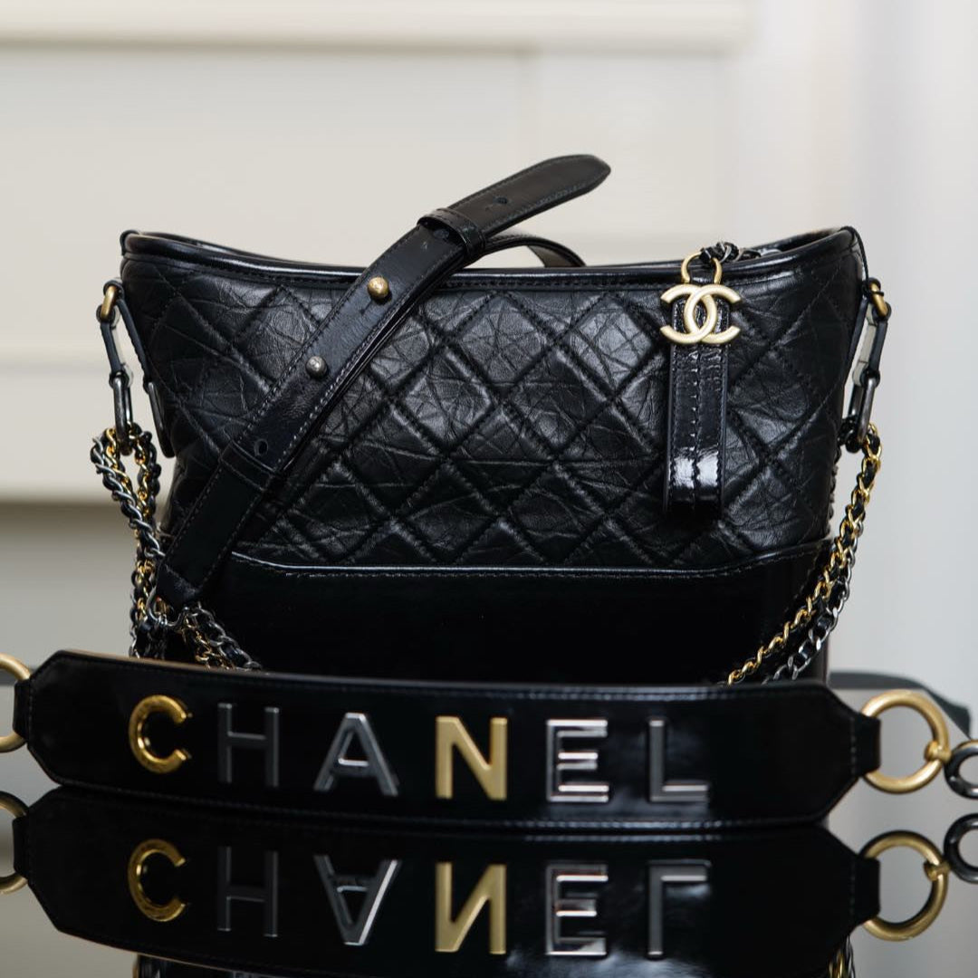 Gabrielle Hobo Black Medium - CHANEL