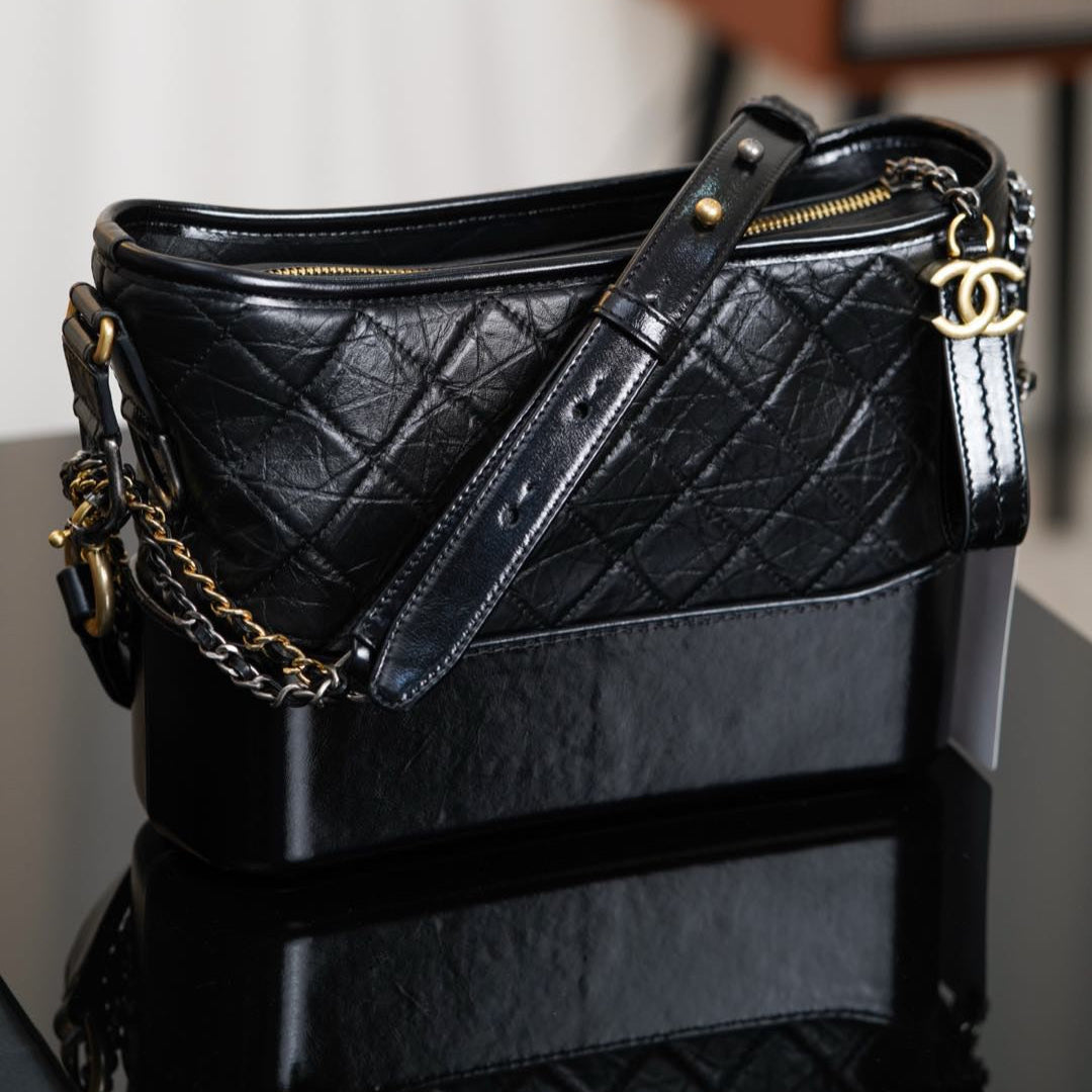 Gabrielle Hobo Black Medium - CHANEL