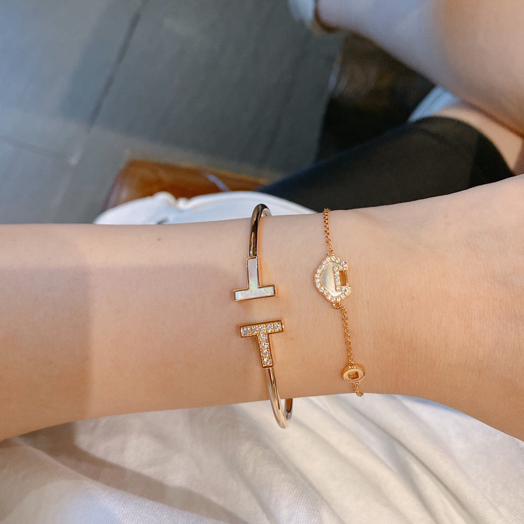 Wire Bracelet in Yellow Gold, Micro Link Bracelet in Yellow Gold - TIFFANY