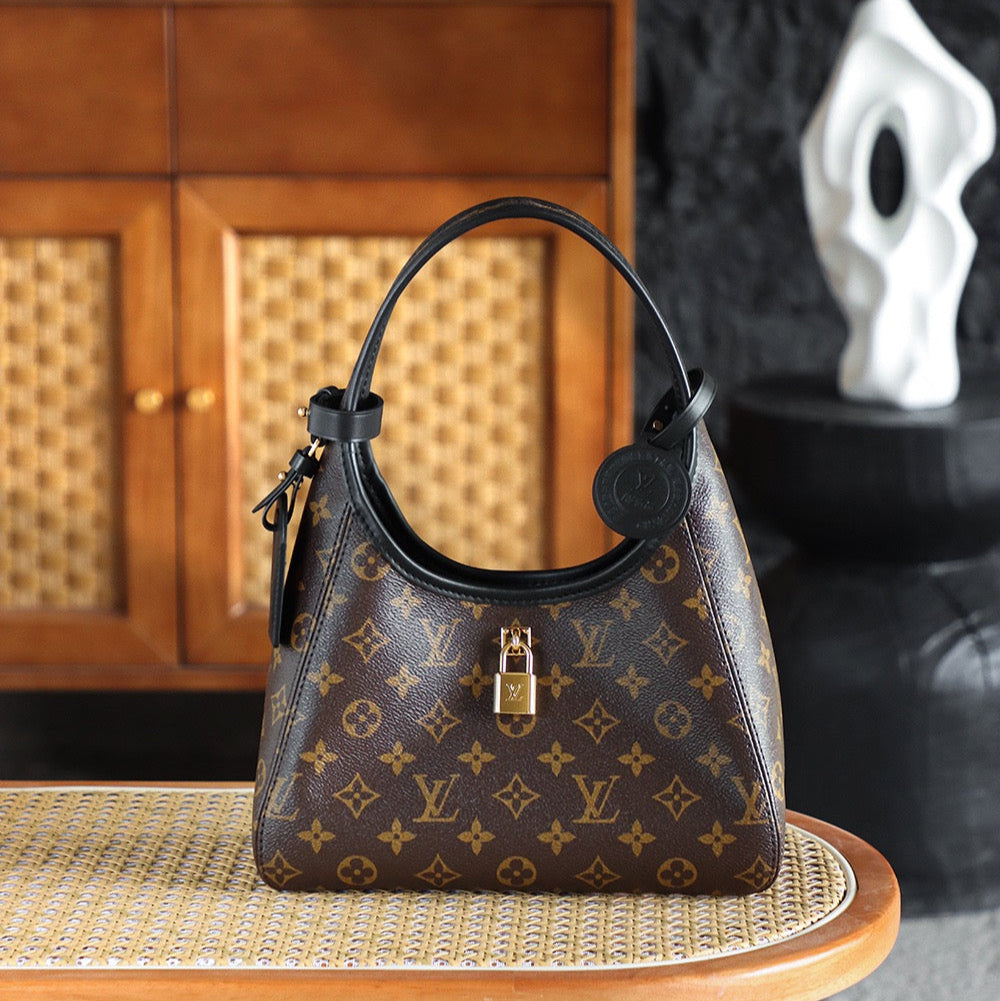 Hobo - LOUIS VUITTON