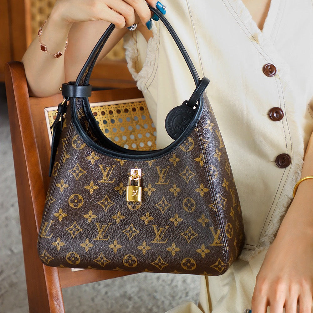 Hobo - LOUIS VUITTON