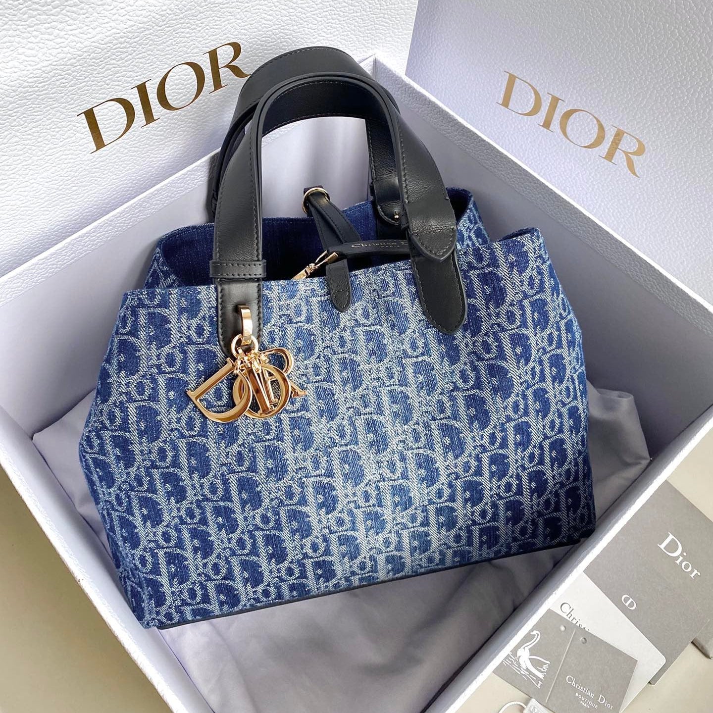 Caro Vanity - DIOR