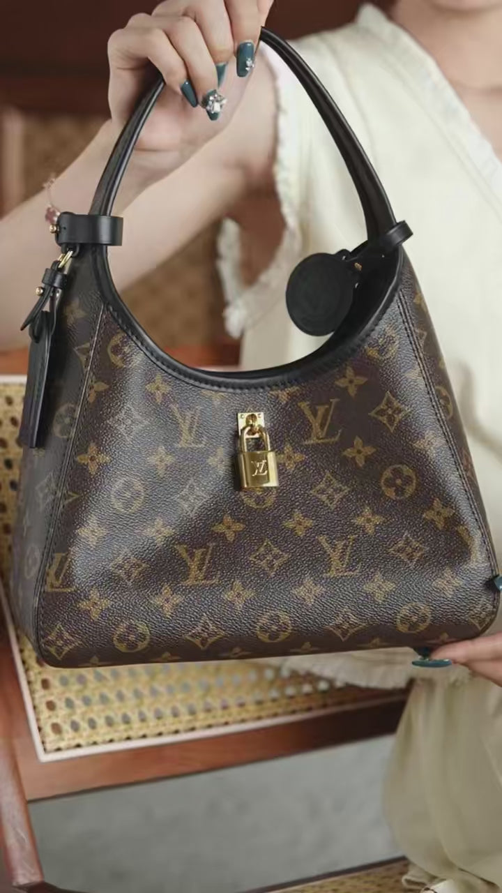 Hobo - LOUIS VUITTON